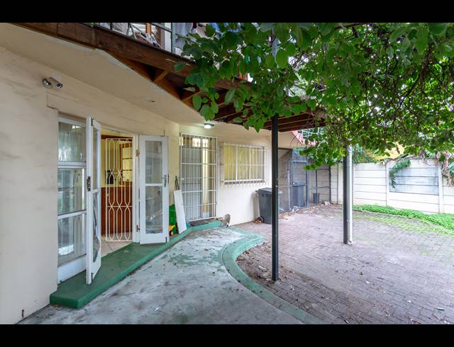 160M² OFFICE TO LET IN MOWBRAY